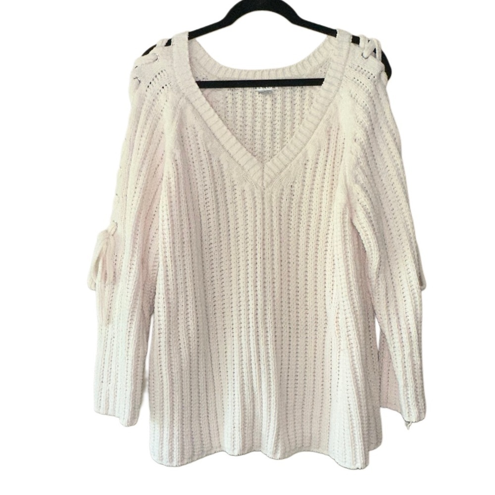 VENUS White V-Neck Sweater